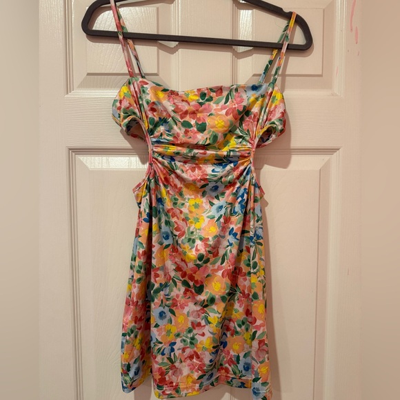 Beginning Boutique Floral Jenna Cut Out Dress - Picture 2 of 4